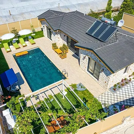 Canoezue 1 Villa